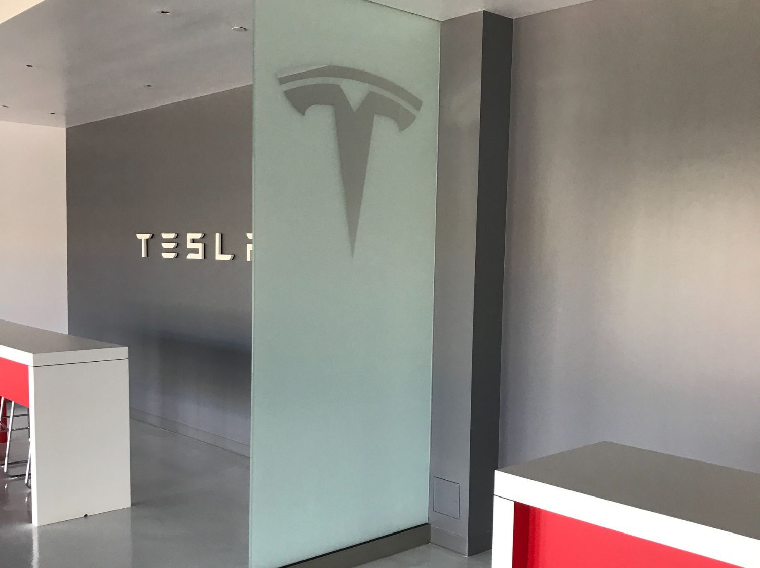 Calgary Tesla Service Shop photo 7
